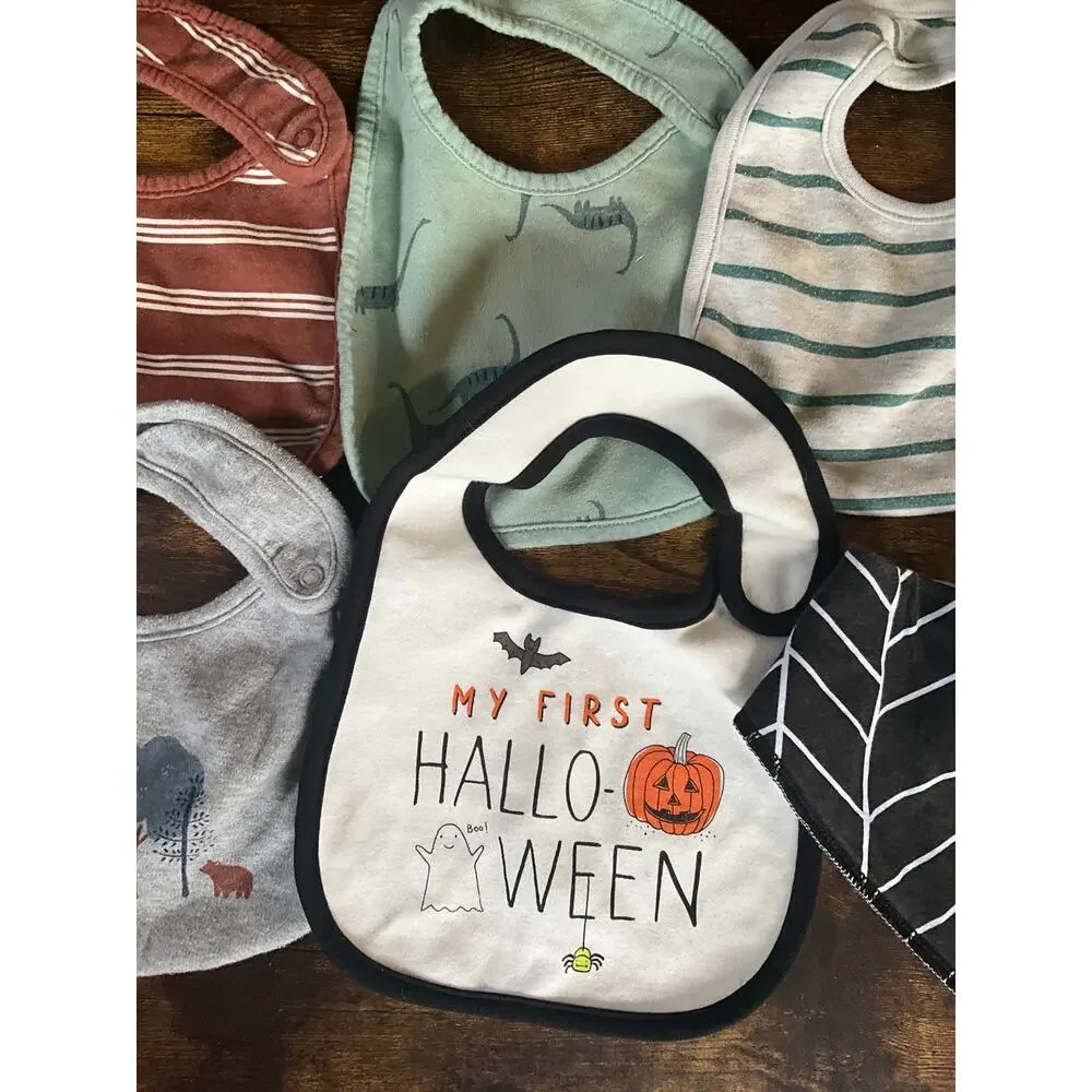 Lot of 8 Baby Bibs and 2 Blankets Various Colors Great Shape